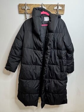 Old Navy Black Quilted Long Puffer Jacket